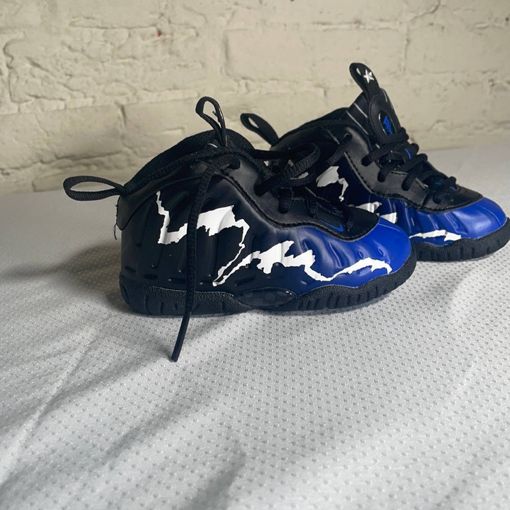 Children Foamposite black/ royal blue